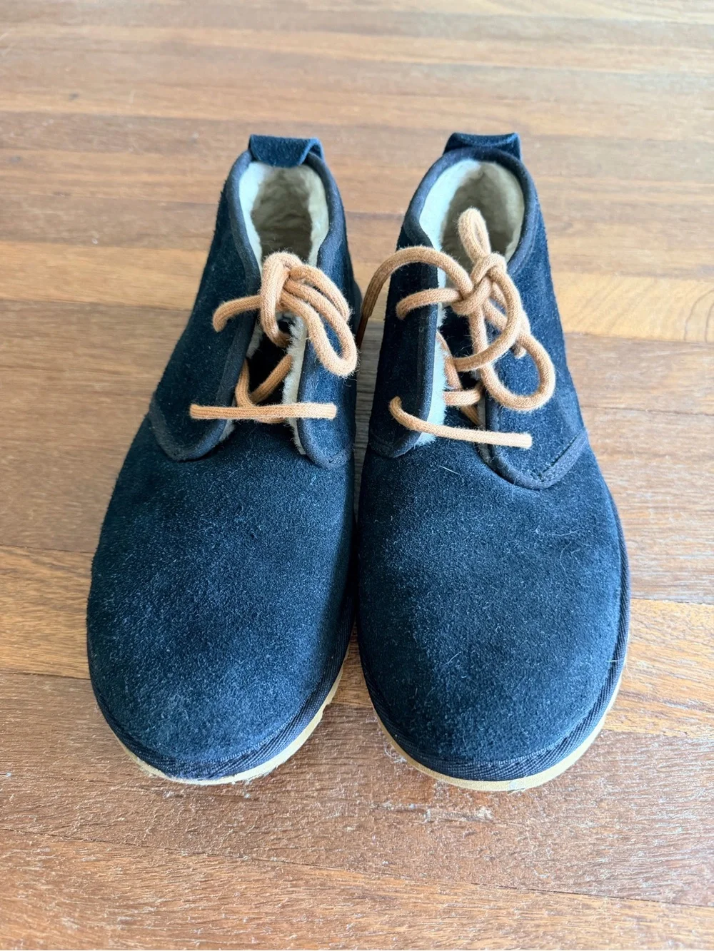 UGG Neumel Boots Men Size 9 Black Suede Sheepskin Lined Chukka